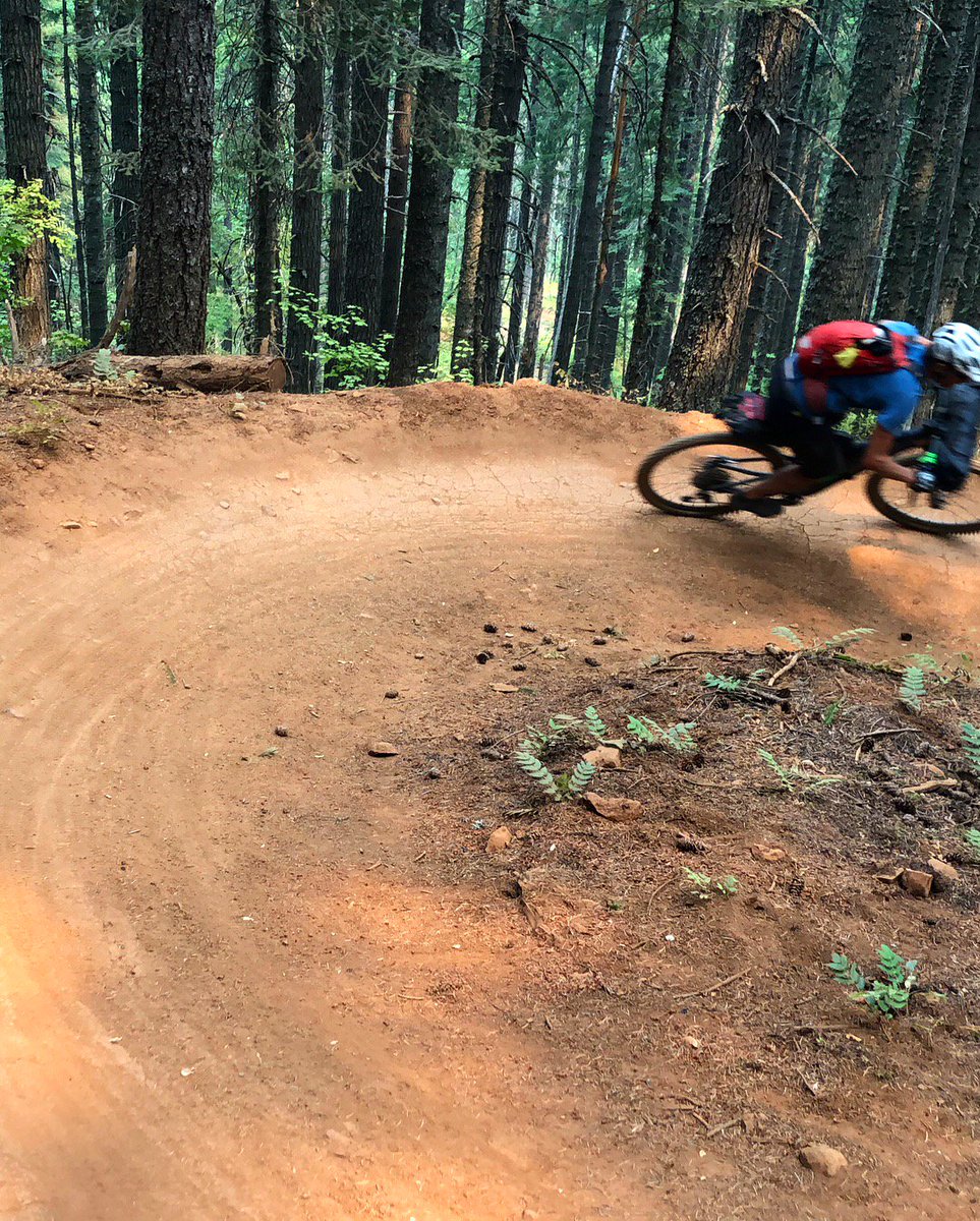 dirtbagdiaries's tweet photo. When you're coming in hot, why not have ice cream for breakfast? Wildfire smoke. High temps. Clouds of pissed off hornets. River crossings. Old friends and new. Fitz is closing out his last 200 miles of the #oregontimbertrail. @iamspecialized @DTTBcreate @patagonia https://t.co/wO0qO6th9A
