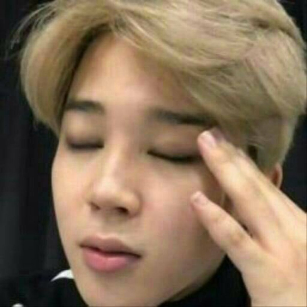 BangtanSauseBLM's tweet photo. If they have all ready taken my wig with the teaser wtf is gonna happen when the MV comes out....I'm scared...
#BTS
#IDOL
#AnswerIn3Days
#LoveYourself_結_Answer https://t.co/HDi9rgkx5i