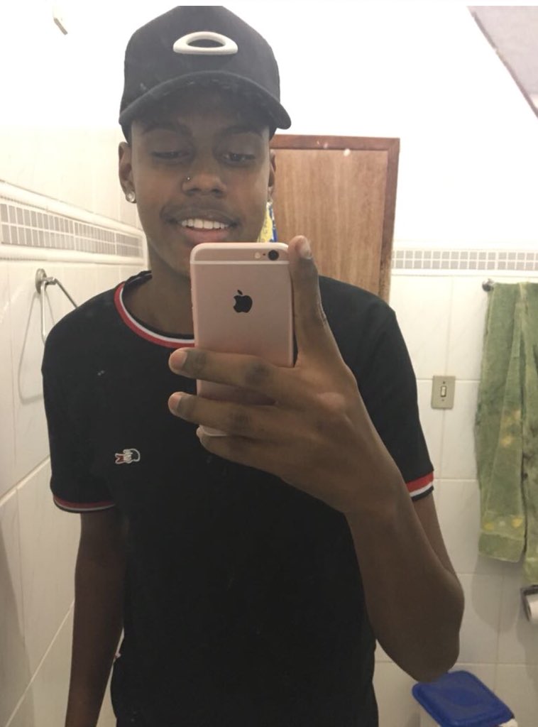JC_eo_TREM's tweet photo. Meczada✍🏽🤫 https://t.co/PlV2E2KfNt