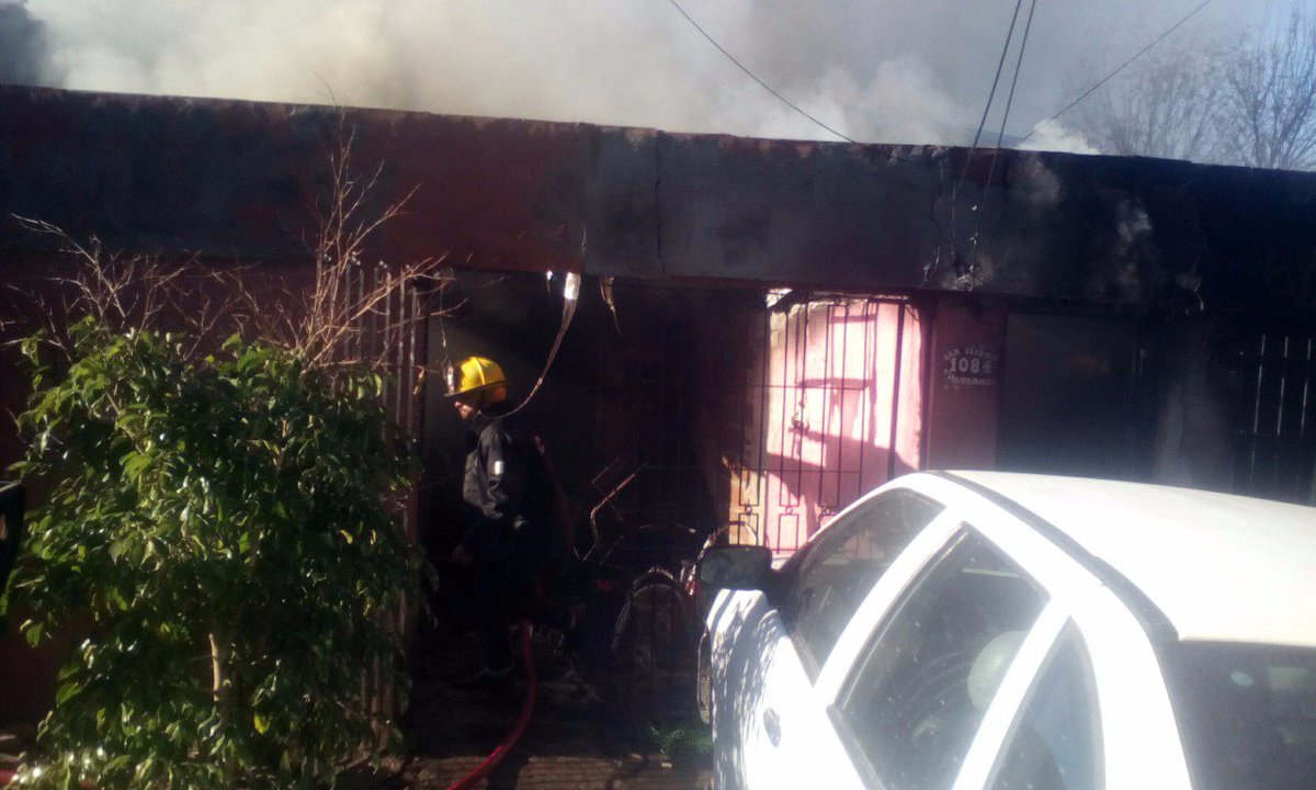 Fede_htuszko22's tweet photo. [Las Tunas] Gracias al trabajo en conjunto con el #COT #BVGP #TransitoTigre #DCTigre se logro controlar un incendio de vivienda,  sin victimas 
Reporta #emergencias #103 
#COT10Años #SubsecretariaOperativo https://t.co/ZvlInuG1od
