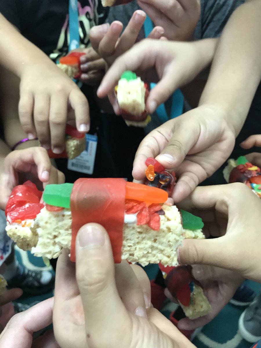 mrs_l_cantu's tweet photo. Friendship sushi! #choosekind #celebratedifferences @Stepinto2nd @hopekingteach @RAEinKaty #cwin2nd #2ndgRAEd https://t.co/bkvFpTcQKo
