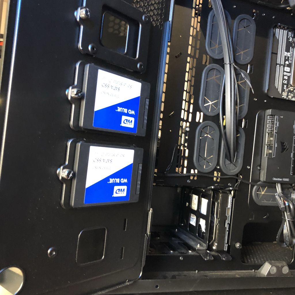OverkillGame's tweet image. Ray Tracing is cool and all, but have you ever had French doors for your SSD bays? Thanks to @CORSAIR, that’s possible with the Obsidian 1000D Case. #iRepairFast #Corsair #custompc