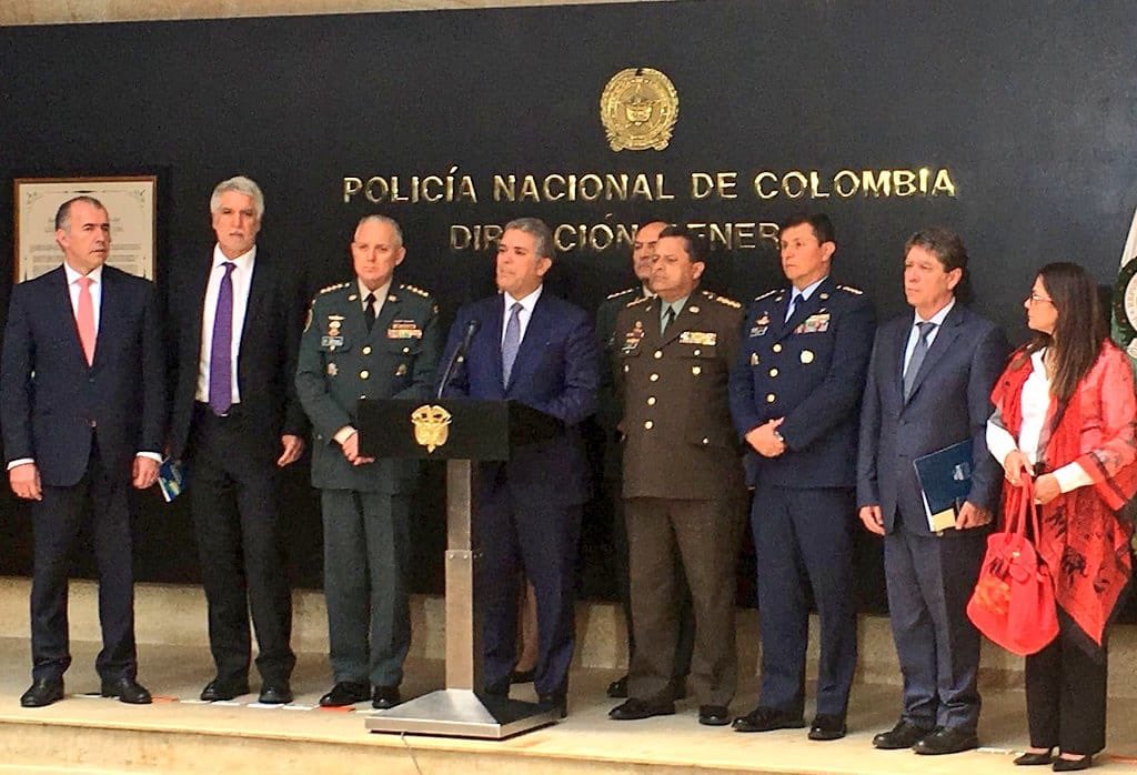 FenalcoBogota's tweet photo. Hoy @juesoc director de @FENALCOBOGOTA representó a los comerciantes en Consejo de Seguridad de Bogotá con el presidente @IvanDuque quien reconoció que se debe ampliar el pie de fuerza en la ciudad. https://t.co/CovAhiWhRF