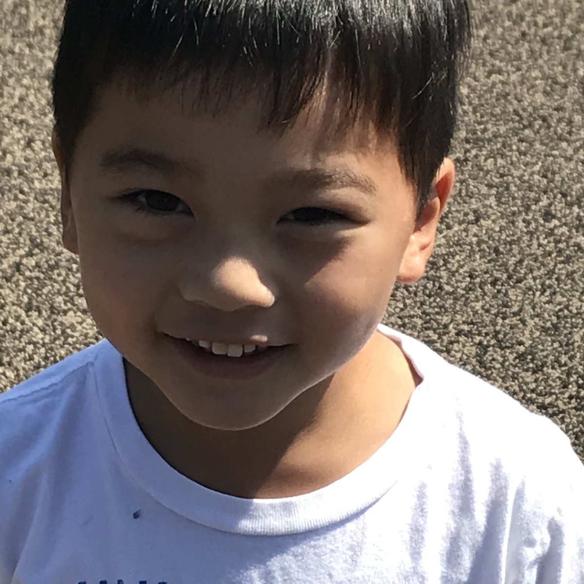 crawfordkinder's tweet photo. More smiles outside on the playground! #NB28firstday https://t.co/Unt3cCta80