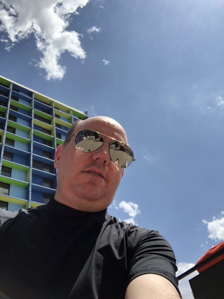 Djkary8's tweet photo. Pool day.... #Vegas ##LasVegas ##wowitshot https://t.co/AoAyWSscEt