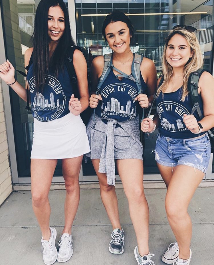 Hey PNM’s! Come check us and the rest of our panhellenic community out tomorrow at the rec for Cat’s Back from 4-7!🤩🕺🏼