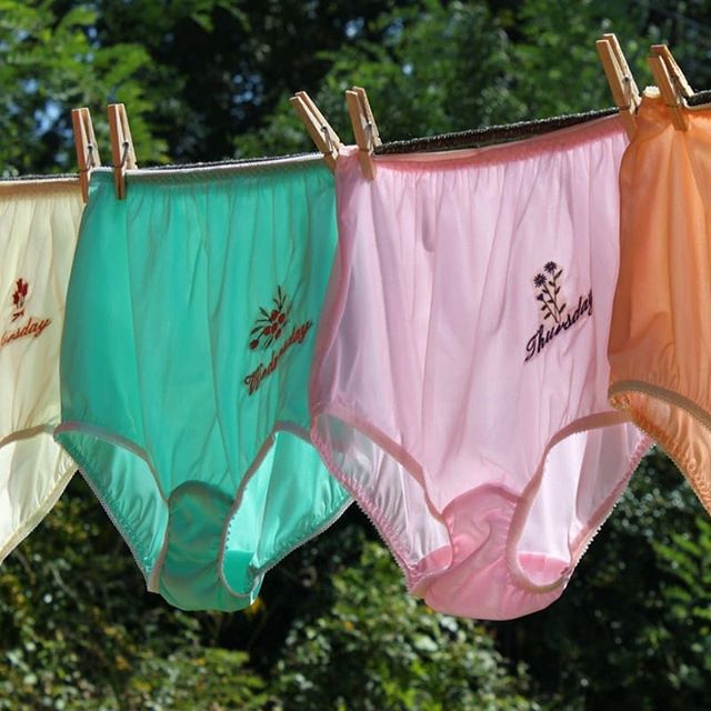 OdeevaCares's tweet photo. SERIOUS QUESTION.... Do you wear specific underwear on your period?
P.S. It's ok, we don't judge around here! #odeevacares #odeeva 📷: @odeevacares https://t.co/23yFbAY0VK