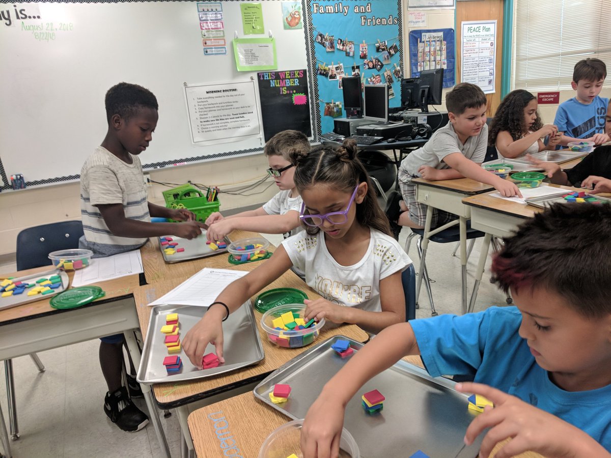 MrsTAndersen's tweet photo. My 3rd graders rocked the open ended math problem I presented today...a great way to intoduce them to equal groups!  They were so excited and engaged! @HCPSSummerfield @HCPSArea5 #WeClimbTogether https://t.co/oKCyUEJhU8