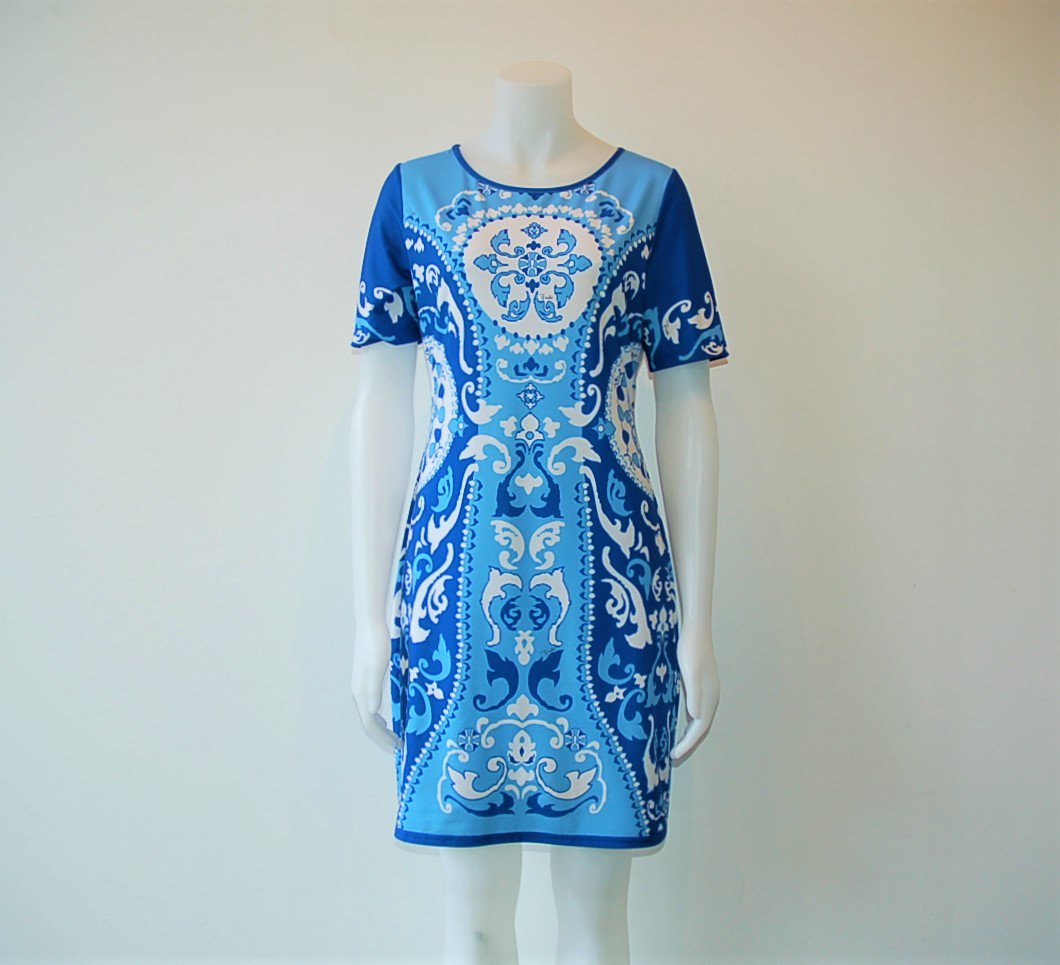 #Pucci Perfection!!!

Silk knit jersey mirrored signature #EmilioPucci print dress in blue tones. Size 40 IT.

#wqw #ootd #DesignerResale #Resale #Consignment #TorontoResale #LuxuryDress #TheDress #DesignerDress #TrinityBellwoods #Parkdale #Ossington #PucciPrint #PucciDress