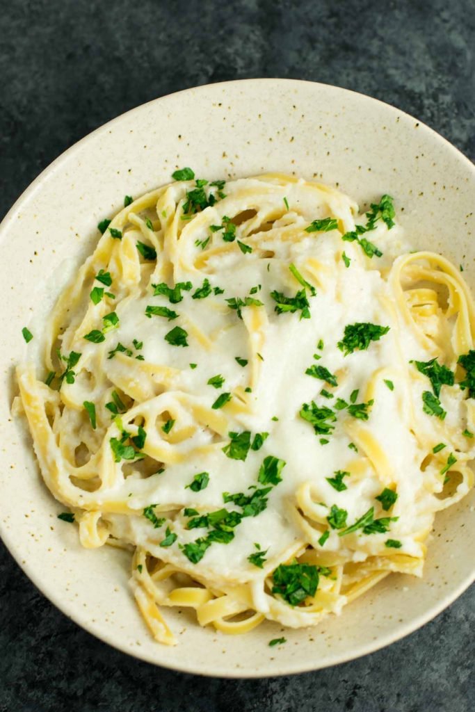 BestBlogRecipes's tweet image. Easy Cauliflower Fettuccine Alfredo #recipe from @buildyourbite bit.ly/2y7k3q1