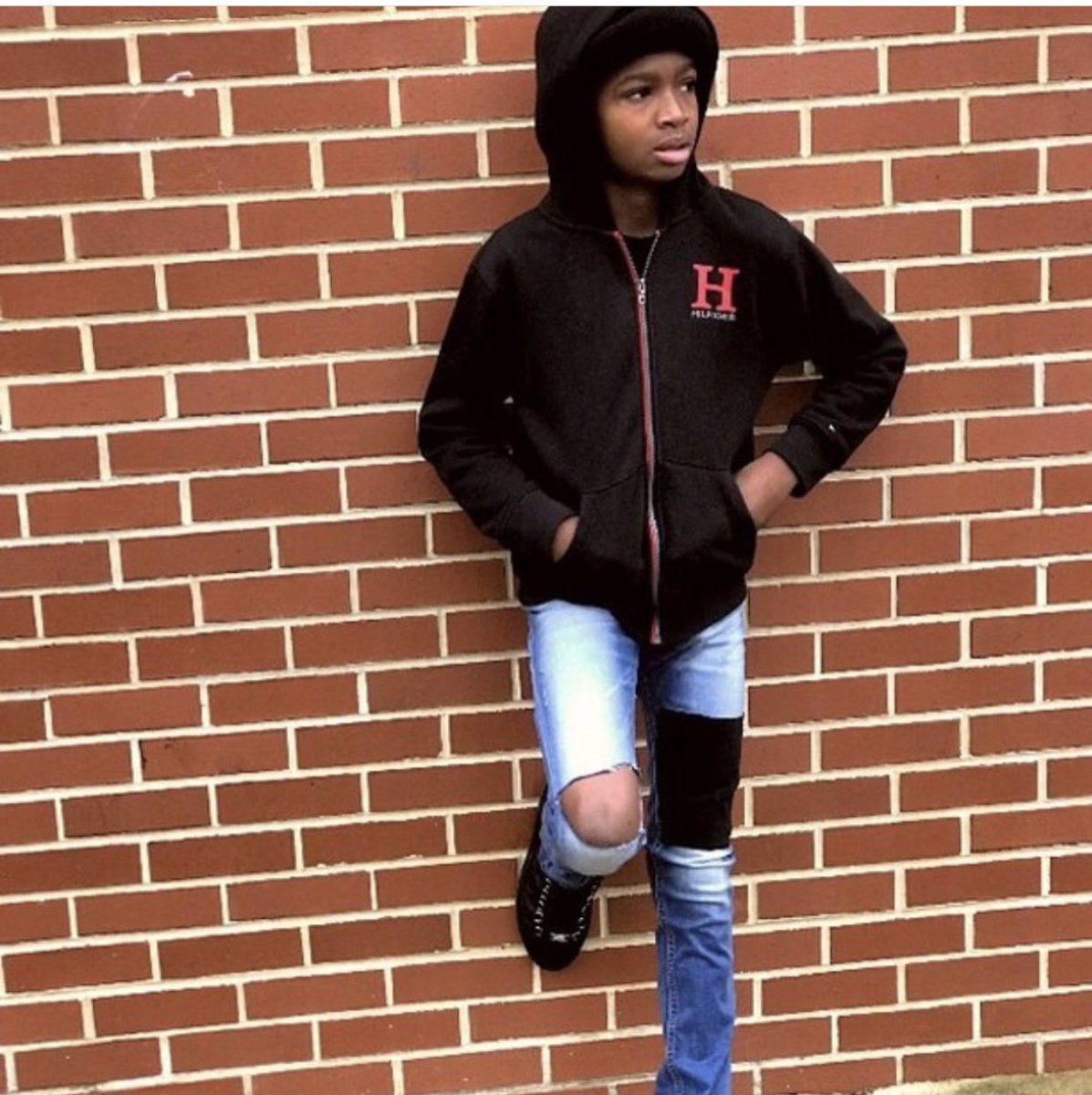 1xjair's tweet photo. Inna lillahi wa inna ilayhi rai’jun 🙏🏼These streets really took you from us and it’s un fucking believable💔🤦🏽♂️. I met you when you were still in your mother’s stomach and literally watched you grow up. The bond our brothers and families had together was to strong #RIPMU https://t.co/acQKvsIjJO