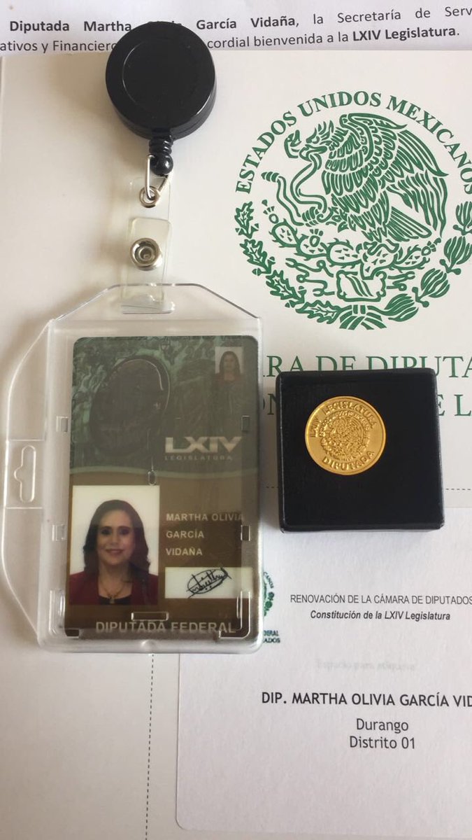 MarthaOliviaMx's tweet photo. Recibiendo mi nombramiento como DIPUTADA FEDERAL por el congreso de la unión convencida que lograremos lo mejor Para durango //// https://t.co/Mul79xiGiH