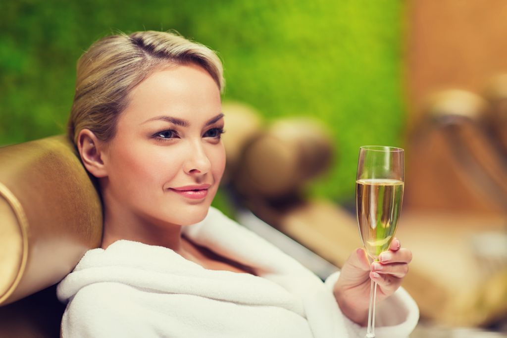 GaylordNational's tweet photo. Relaxation just got better with our new Spa Membership! See all the perks here: https://t.co/VHcHepJsUA #RelaxAtRelache #WellnessWednesday https://t.co/alXb64x0P5
