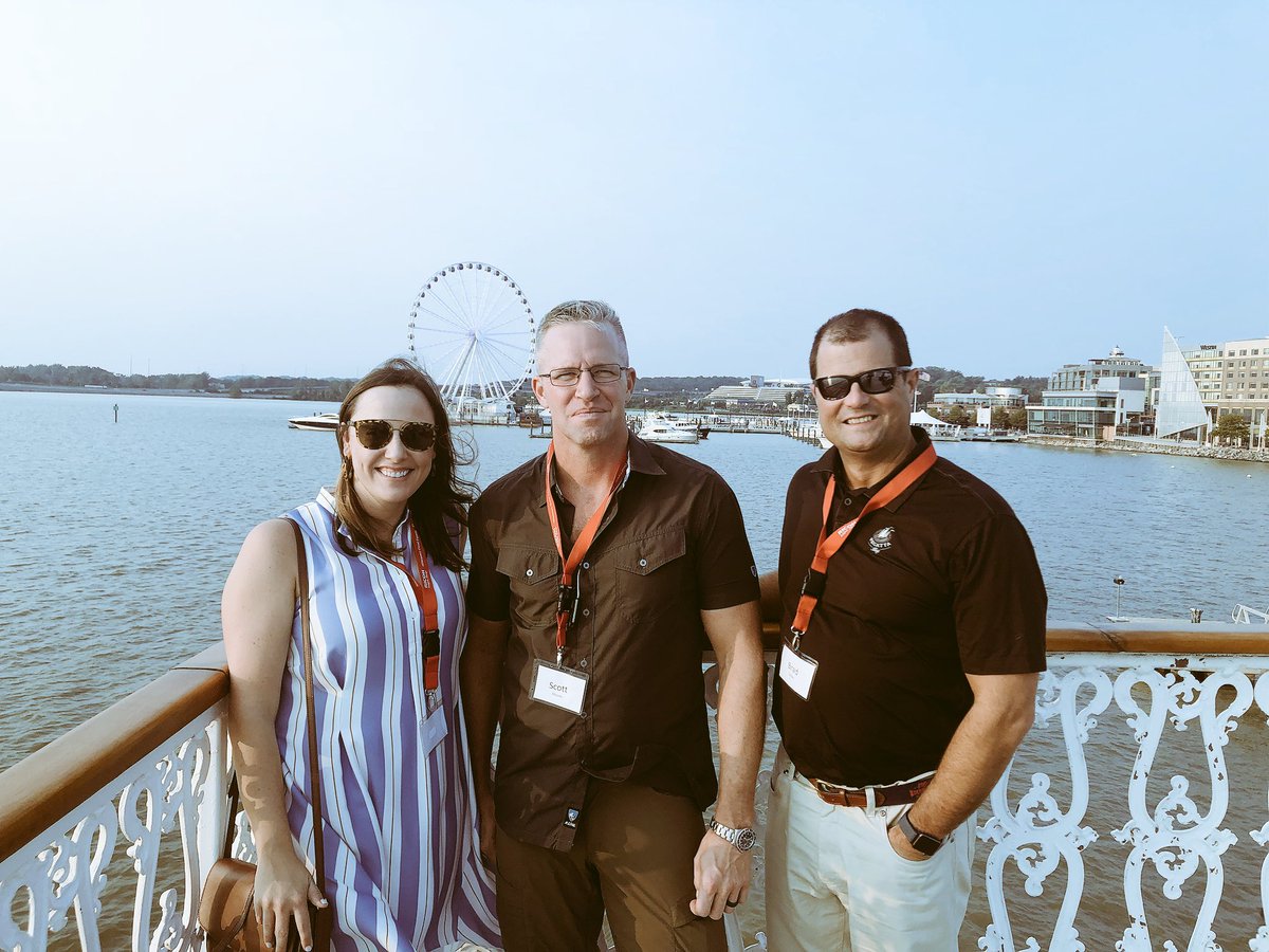Great way to celebrate a successful #ILTACON18 <a href="/cicayda/">CICAYDA</a> <a href="/acedsonline/">ACEDS</a>