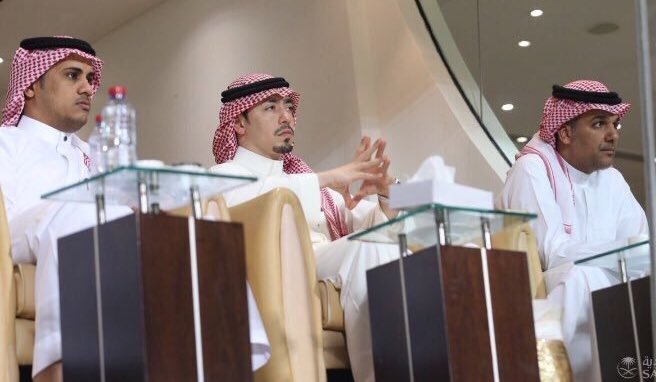 Rabanalsafena's tweet photo. ما يبطي السيل إلّا من كبره ..
#الأهلي ✌🏻👏🏻💚 .. https://t.co/QJjNjUBj89