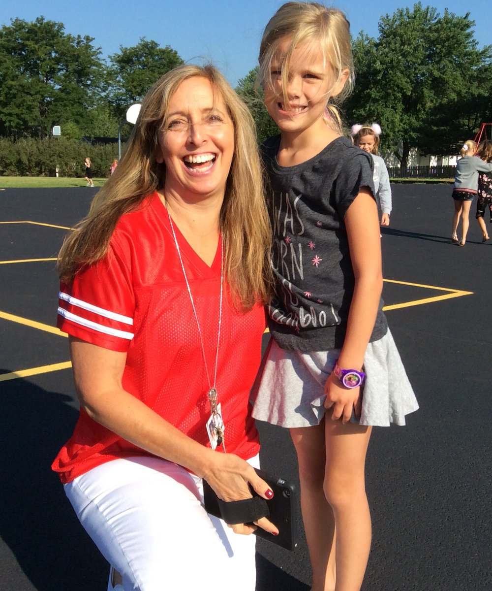 TLClibrary's tweet photo. First day "hellos" @CanterburyD47 ! #d47FirstDay2018 https://t.co/gpmMesuXoK