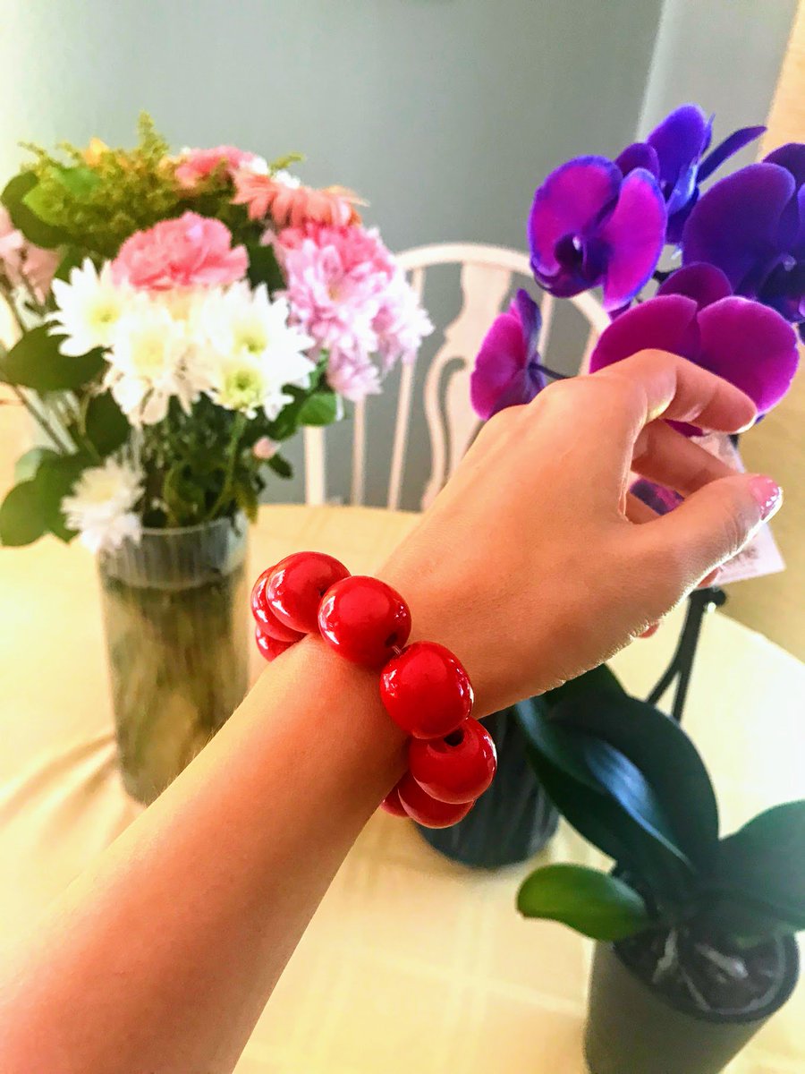 upscale_jewelry's tweet photo. #colorfulbeads #woodnecklace #woodjewelry #lightweightjewelry #chunkyjewelry #jewelrydesignersofinstagram #rednecklace #redfashion #upscalejewelry #customorder #redjewelry #stunningdesigne https://t.co/7div6h9yKD