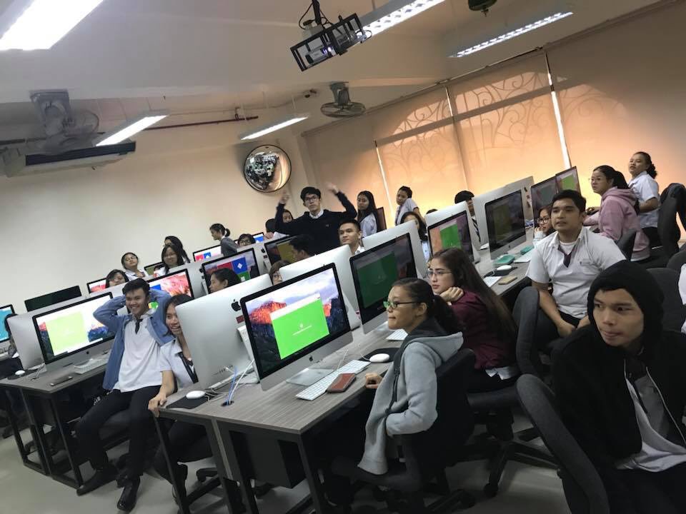 USTNur_Edtech's tweet image. Kahooting! the CFAD way!
#MacLab
#ustCFAD
#cfadedtech
@bobby_ustclass