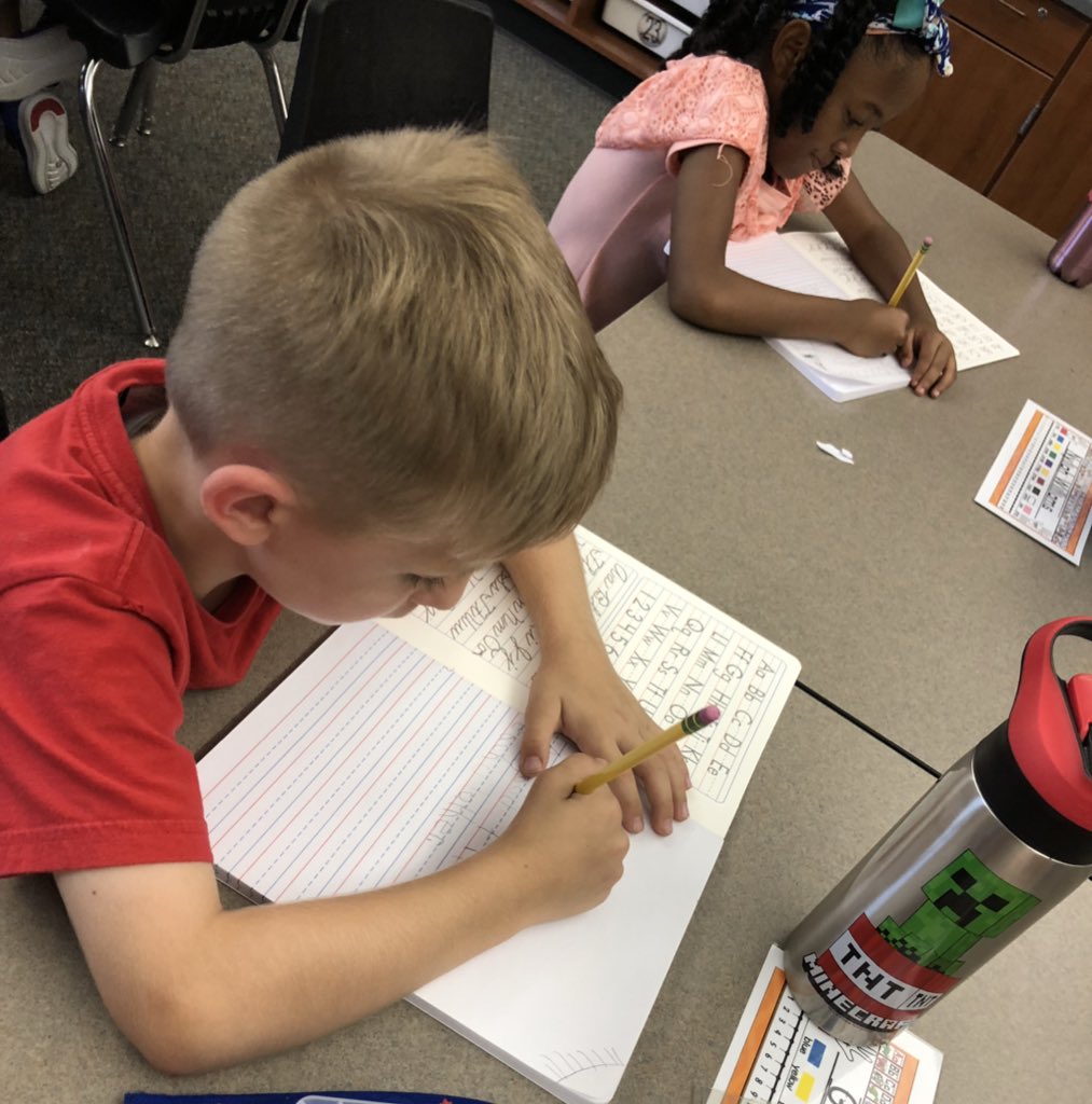 MCorley_ASE's tweet photo. Writing in our new journals. #howtobeagoodfriend #bucketfiller #HumbleISDJoy @HumbleISD_ASE https://t.co/qH35f0dviu