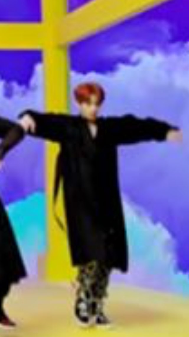 crow_titty's tweet photo. T pose Thursday?
—————————
#AnswerIn2Days #AnswerIsComing #ANSWER_Tracklist #AnswerIn1Day https://t.co/OxDwYEHcNn