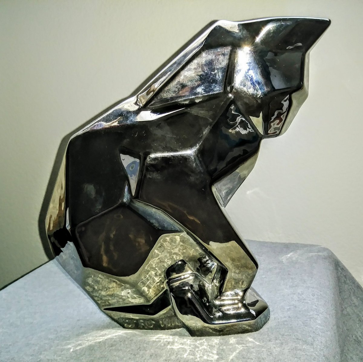 StudioTwentyTh1's tweet photo. #Meow #MidCenturyModern #PostCubism #Cat by #JARU #CaliforniaPottery arriving at Studio23a on #eBay in September https://t.co/oncl1Um05Z