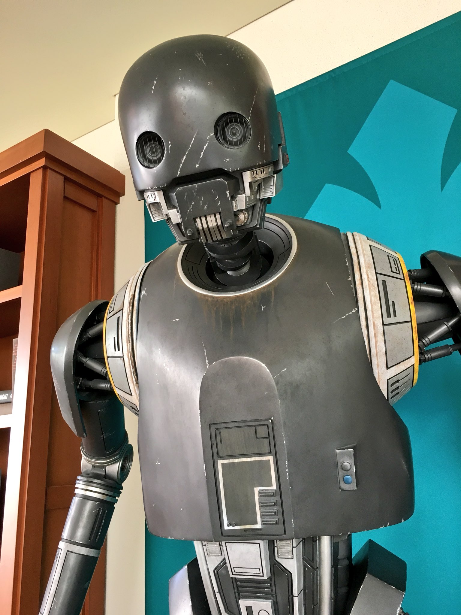 Phil Szostak on Twitter: "Some pushy new security guards and droids at