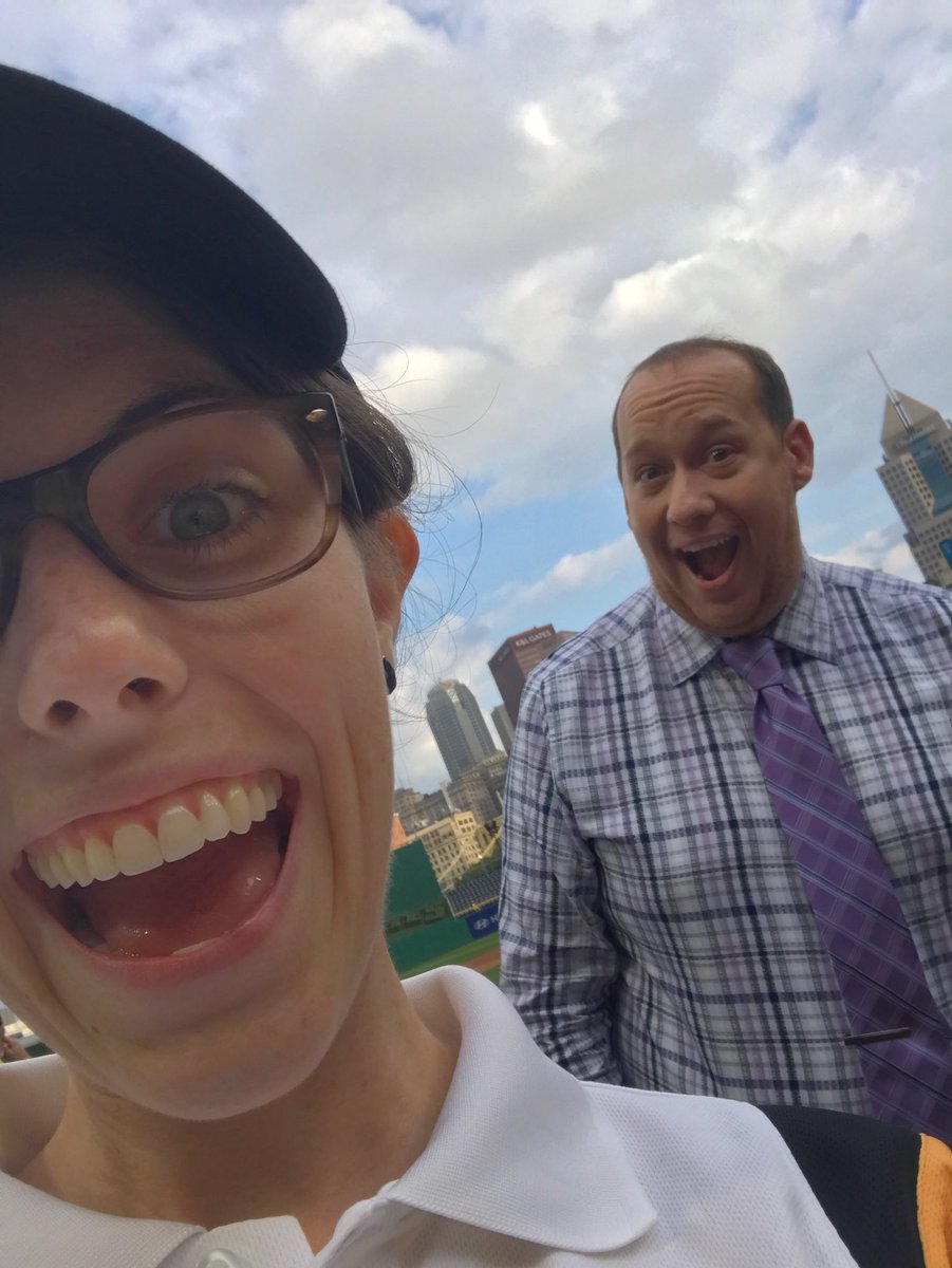 JessicaRWiegand's tweet photo. #LetsGoBucs https://t.co/gAXUWYMqEj