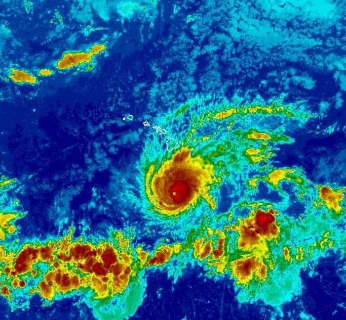 KSNews's tweet photo. All KS campuses, preschools, community education programs and offices statewide will be closed Thursday-Sunday in anticipation of #HurricaneLane. The safety of our students, families and employees is of utmost importance, and we will provide updates at https://t.co/jv9ZraBSd1 https://t.co/PRDAhz0QVj
