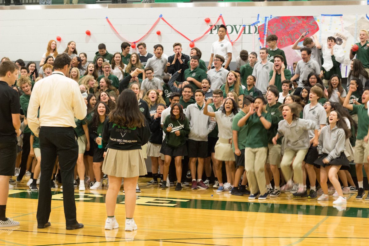 PHSburbank's tweet photo. Oh, what a circus! ASB held their first rally of the year! They welcomed students with a some inter-class competition, with the Junior class coming out as today's winner. #GoPioneers #PHSasb https://t.co/YOU1mjbfVJ