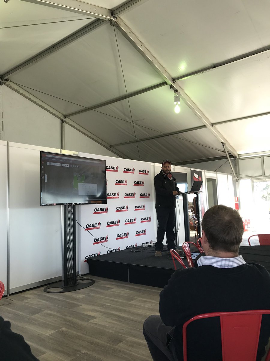 Collier_Samual's tweet photo. @andrewrkissel presenting on #ClearVu and how it will benefit a growers bottom line. #caseih #kenwayandclark #smartfarming https://t.co/JMSKKzJtv4