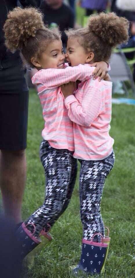 IamJeanCastillo's tweet image. I want twins so bad..