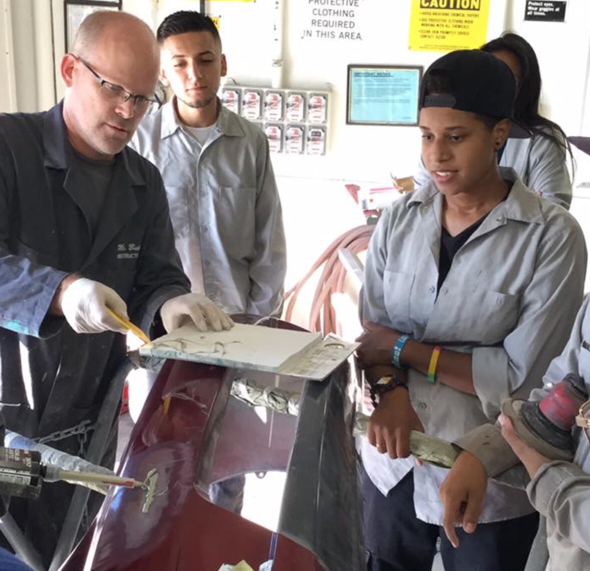 CareerEdCenter's tweet photo. Classes for Adults Still Available! Register Today! Click Here: https://t.co/PNE7WSFTxg Payment Plan Available @OAS_official or Call (805) 437-1420 #AdvancedAutomotive #NATEF ##AutoPaintRefinishing #AdvancedFloralDesign #BilingualMedicalTerminology #Dental #PharmacyTech and More! https://t.co/KfssWZ72sG