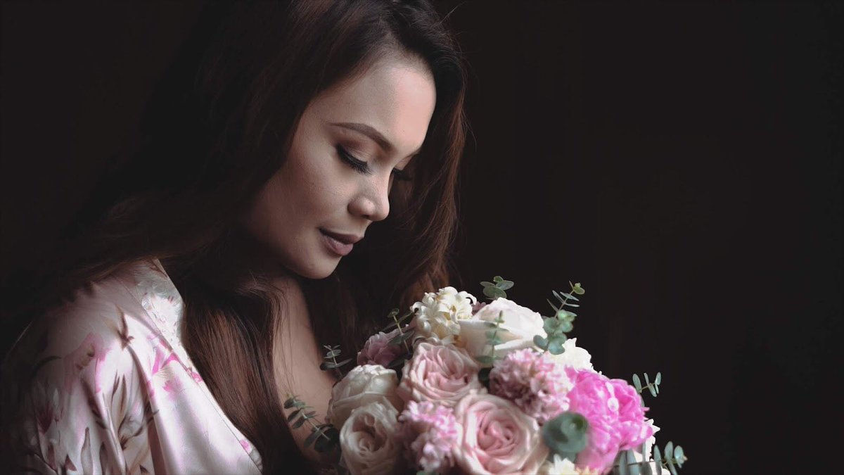 pinkluxpl's tweet photo. Sharing a few secrets to having flawless makeup on your wedding day #ontheblog - Yep I am spilling allll the tea. 🐸🍵

Shhhhh and share with all your friends. 🗣

https://t.co/TGaCl30Oqf https://t.co/I7QdzrC3om