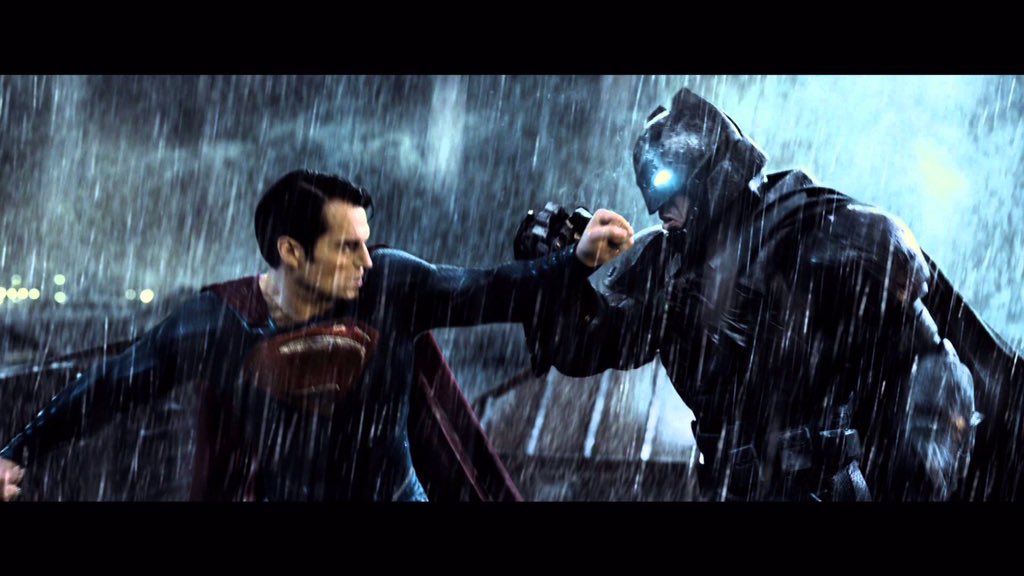 Batman V Superman,"Tu n'as jamais été un Dieu, tu n'as même jamais été un homme [...] il t'arrive de saignée ? Ça viendra."Bref meilleur duel de tous les temps.