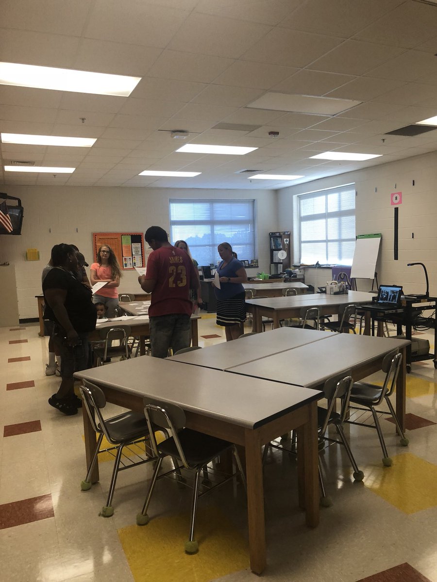 ecyellowjackets's tweet photo. Great open house tonight at ECMS.  We look forward to meeting the rest of our yellow jackets and starting the year off on Monday!  Peace, love, and yellow jackets y’all!! ✌️❤️🐝 https://t.co/CtCB6MkrL0