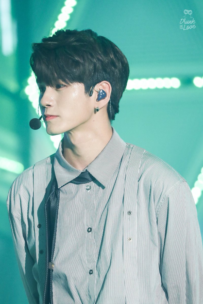 DrunkinLove9695's tweet photo. 180821 지마켓 스마일콘서트

#옹성우 #워너원
#ONGSEONGWU https://t.co/53WOpQUoVf