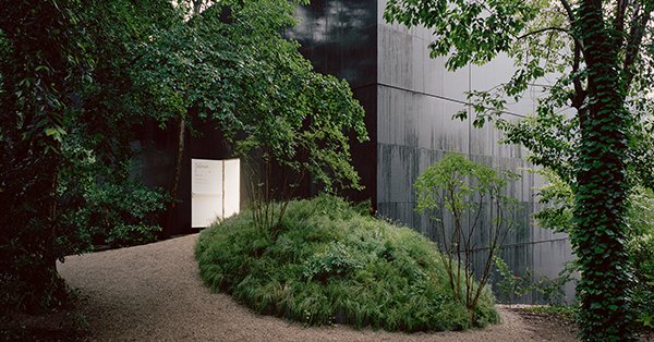 Dermot Foley from <a href="/landscapeau/">Landscape Australia</a> reviews Repair landscapeaustralia.com/articles/revie… Image <a href="/arorygardiner/">dart</a>