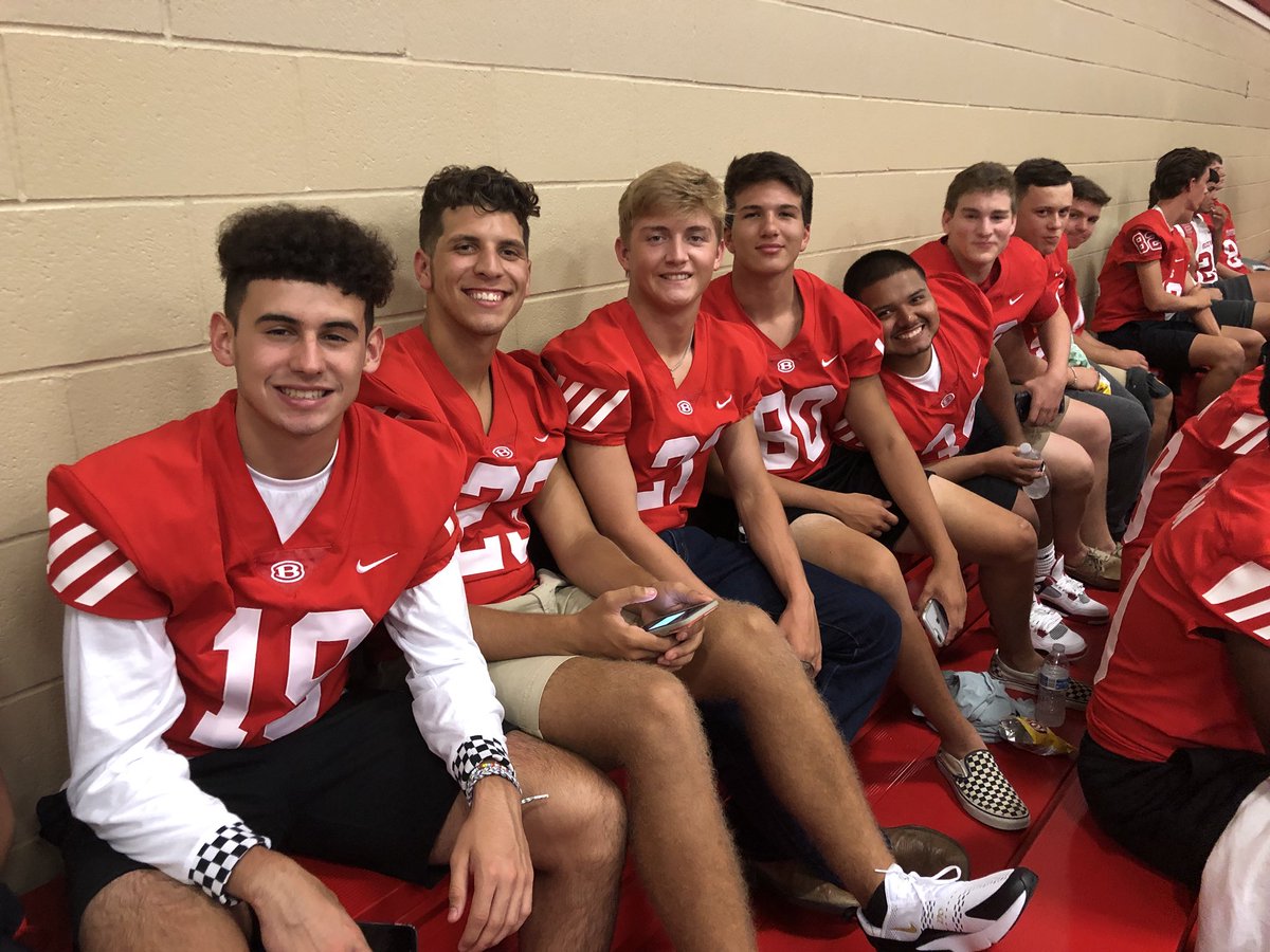 randypittenger's tweet photo. Great opportunity to honor our kids at the Belton Tiger Athletic Booster Club Meet the Tiger Night! #TigerFB #WeAreAllTigers #GoTigers #ILoveBelton https://t.co/vxiMV1OFAI