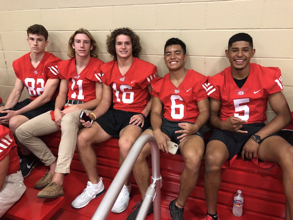 randypittenger's tweet photo. Great opportunity to honor our kids at the Belton Tiger Athletic Booster Club Meet the Tiger Night! #TigerFB #WeAreAllTigers #GoTigers #ILoveBelton https://t.co/DZNBTYMLmu
