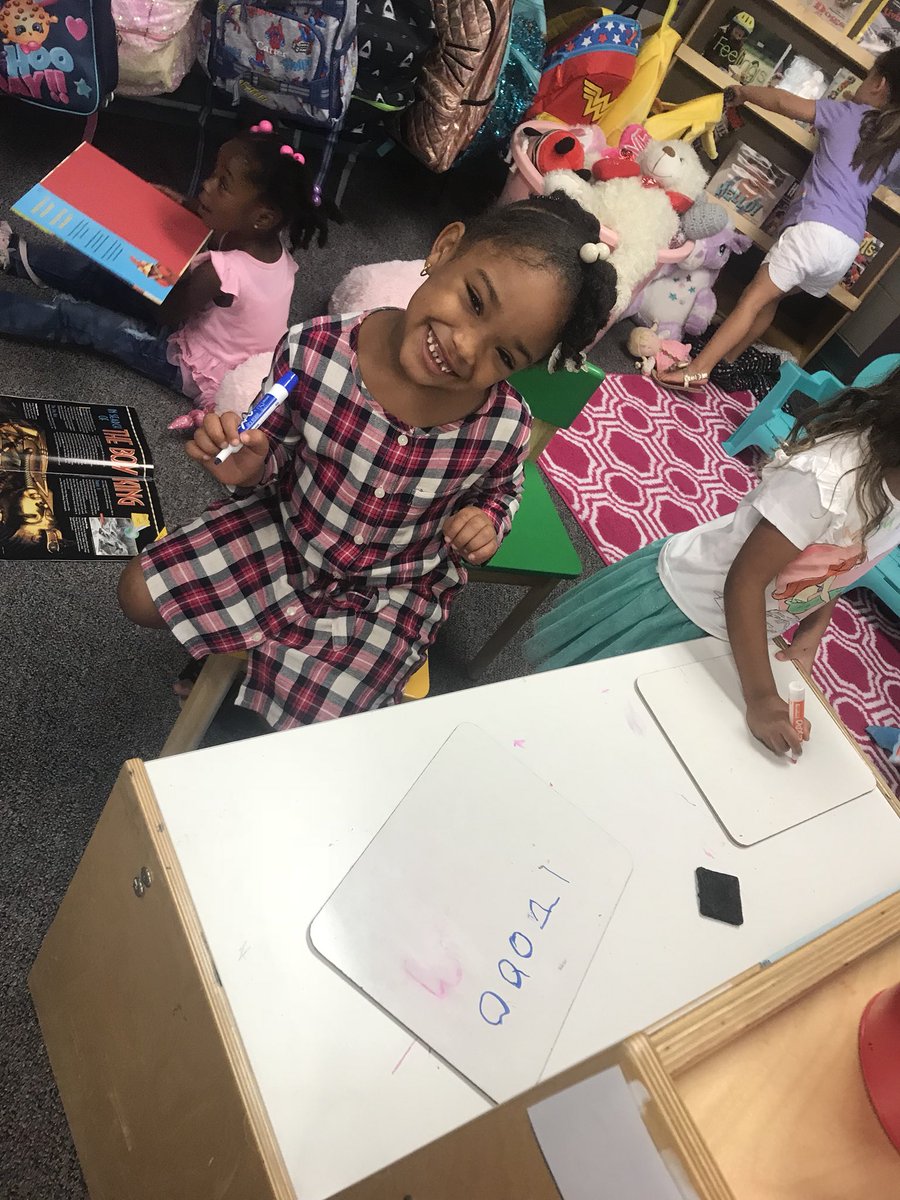 AmandaRileyMBE's tweet photo. Fun in prek! #mbebears #back2mbe #iamhumble #prek #earlychildhood @HumbleISD_MBE https://t.co/0UXn4nTxLp