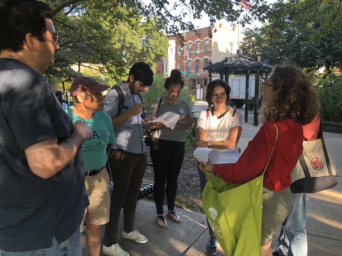 jcua_chicago's tweet photo. Out here with this beautiful team talking to folks in the 43rd ward about #GAPA! #reformcpd #strongertogether https://t.co/lYVBfwrUg8