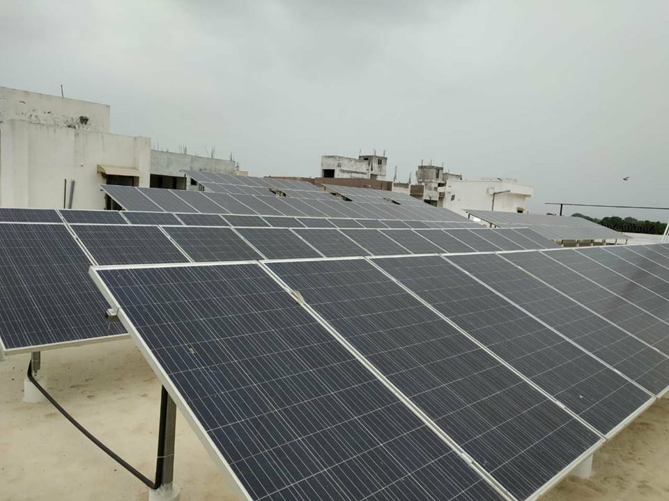 sanelite_solar's tweet photo. A successful project of 50kwp at Sadhubela Tirth Ahmedabad, Gujarat.
Sanelite Solar Pvt Ltd always provide the best service to there customer.
📞 +91 72269 95508/09/10 🌐 https://t.co/zrCTdODMcD | 📩 info@sanelitesolar.com
#sanelitesolar #solarpanal #naturalenergy #solarrooftop https://t.co/WkFIKUvu5u