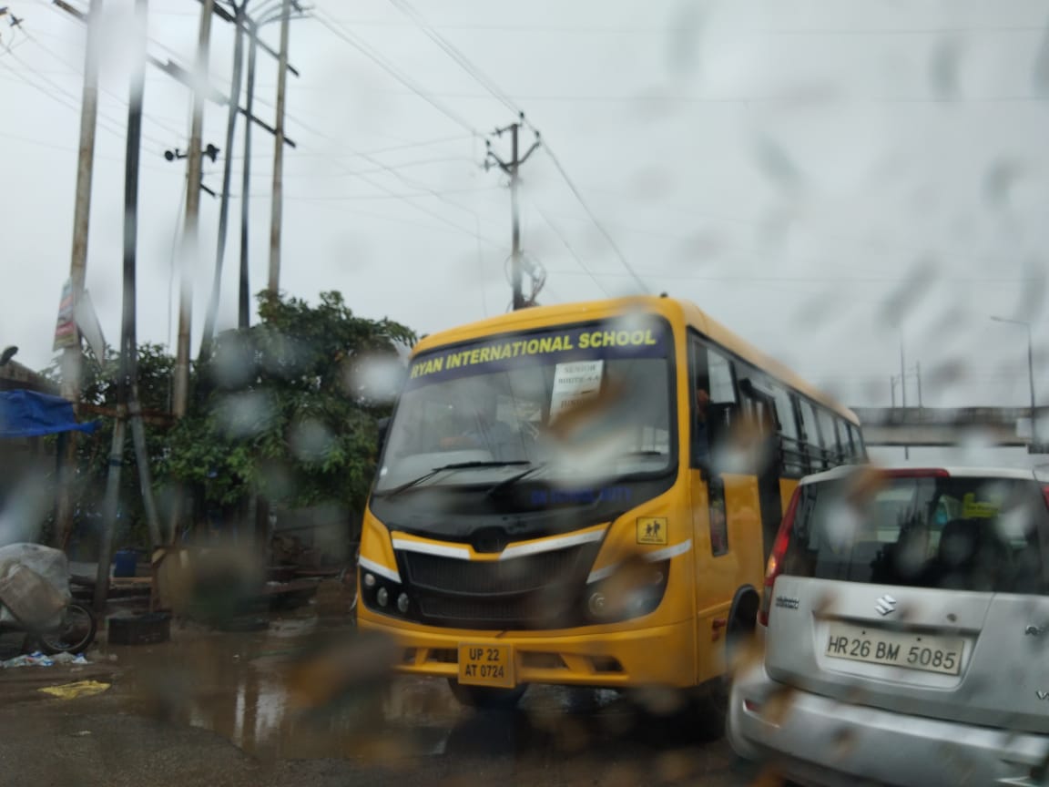manishsmooth's tweet photo. Dear @ajay85ldh sir, wrong side driving is too frequent in Noida. Need some big drive to curb this. See the case of this @Ryanschools bus with kids in it. Whose fault will be if there arises any casualty with kids? @uptrafficpolice @noidatraffic @dgpup @rockme26 @DeshRajLive https://t.co/xH3zuoU4bT