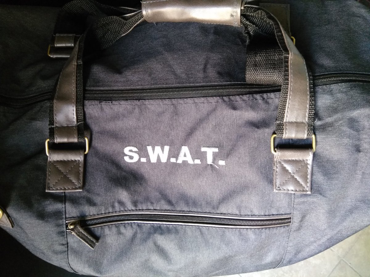 MaXiMiLiAnO_2's tweet photo. No te mueras nunca SWAT, @AztecaSiete jamás quiten a este programa, #TodosSomosSWAT #YoSoySWAT 😊 😎 https://t.co/T3axbXzYPC