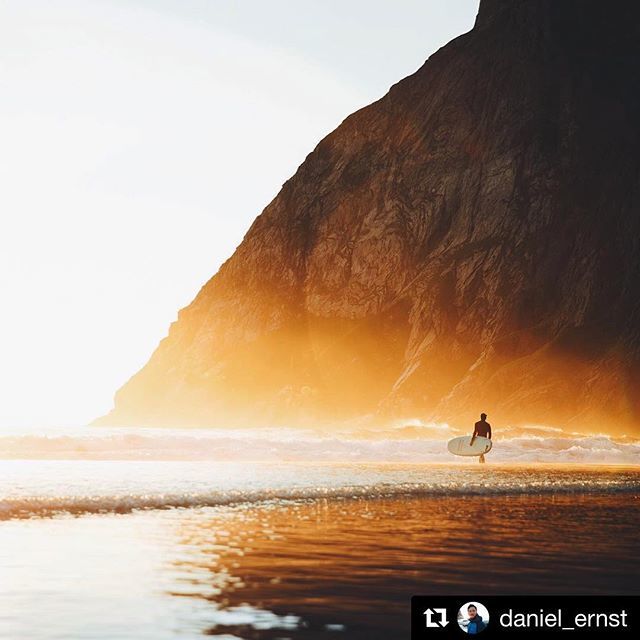 bctravelwriters's tweet photo. Guest 📸: @daniel_ernst ・・・
August is slowly waning so we plan to catch a few beautiful late summer sunsets. Here :
Midnight sun surf session on the Lofoten Islands ☀️ .
.
.
#bcatw #travel #travelwriters #travelphotograpy #lofoten #sunset #summer… https://t.co/fUDocbmW8w https://t.co/fl6YNZCmW0