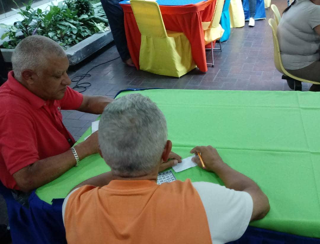 jota_jotica's tweet photo. RT WuikelmanAngelP "Las actividades recreativas y deportivas fueron disfrutadas por nuestros trabajadores Inces en celebración de nuestros 59 años ¡Sigamos aportando al país desde nuestras trincheras de lucha! #IncesInnovaEnLínea https://t.co/J6r3lYXYR2"