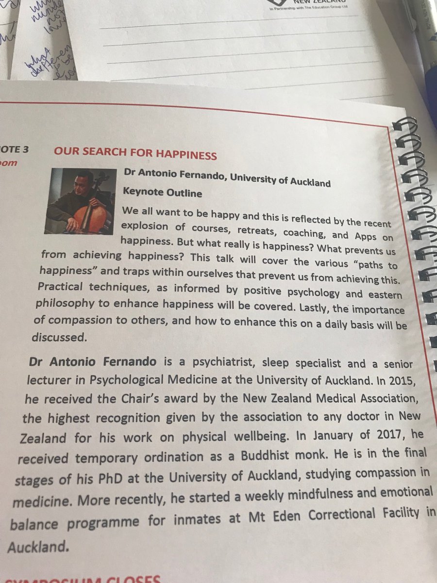 ⁦<a href="/leavellenoweth/">Lea Vellenoweth</a>⁩ making notes furiously - you’d love this!