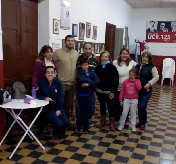 NanoPereaSADA's tweet photo. En el #DiaMundialDelFolklore nosotros continuamos con nuestro aporte con este granito de arena que son las clases de todos los jueves en @UCR_Areco https://t.co/EZ4fpPYpzh