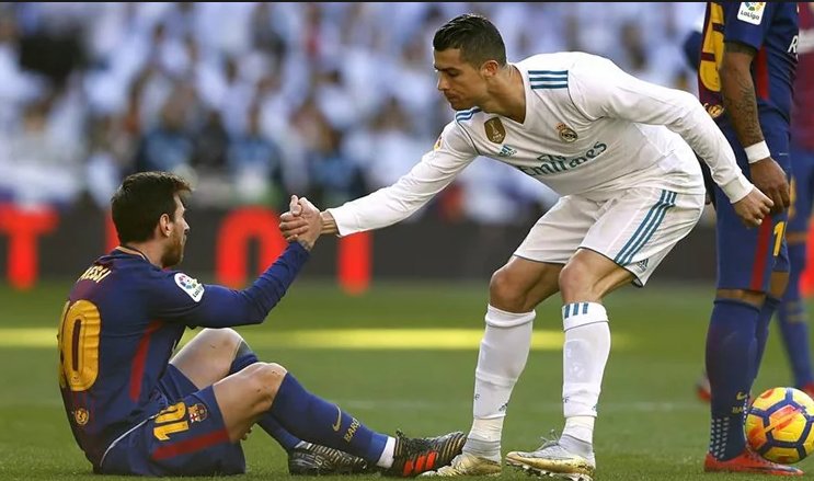 Bolanet's tweet photo. https://t.co/8QHqNM23F2 - Ronaldo Tinggalkan Madrid, Persaingan dengan Messi Otomatis Berakhir https://t.co/o1lXZJS9Uu