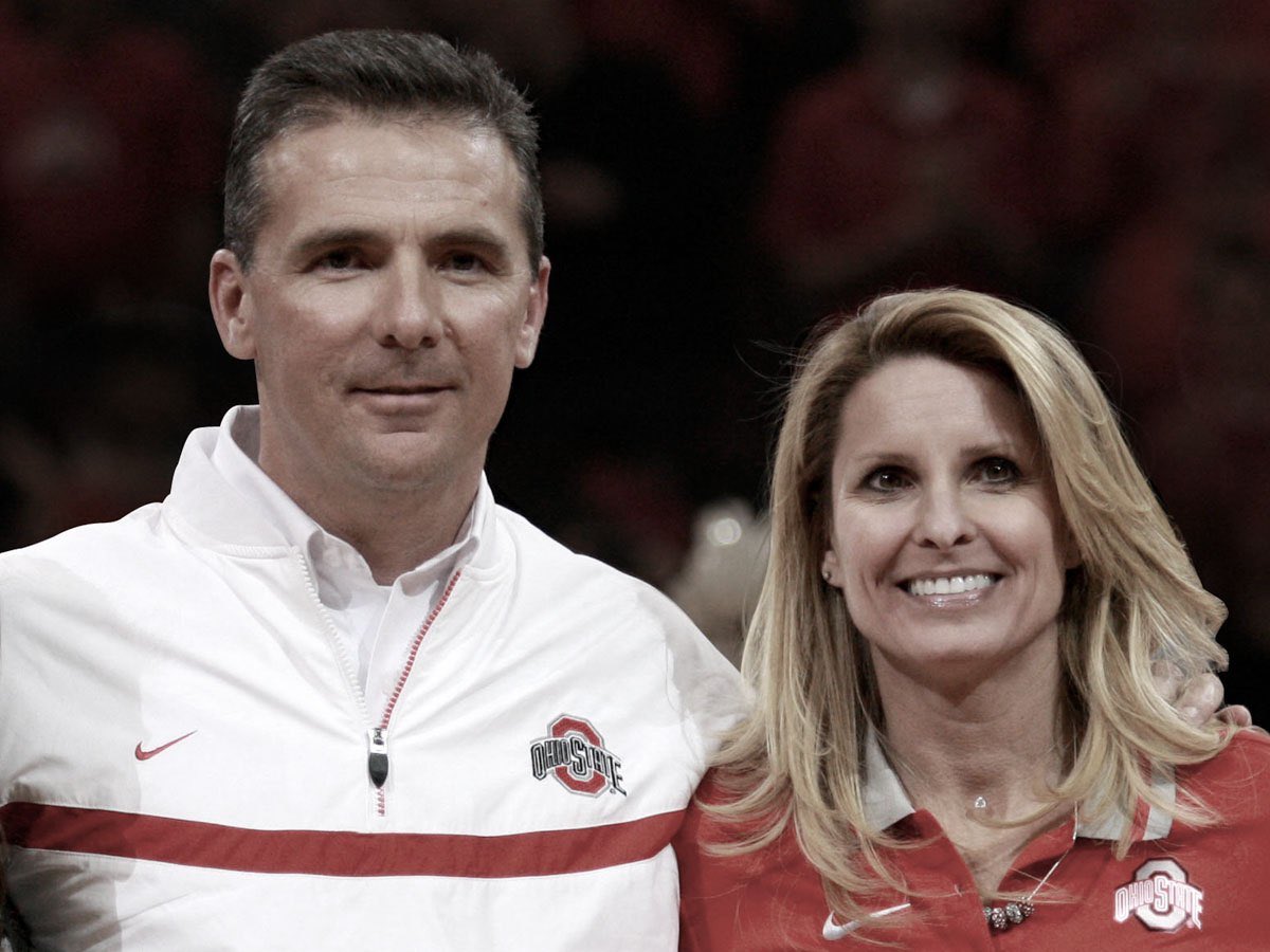buckeyenut82's tweet photo. RT if you support Urban and Shelley and not the cowards at the university who took the easy way out. #IStandWithTheMeyers https://t.co/HsA5UBCsG1